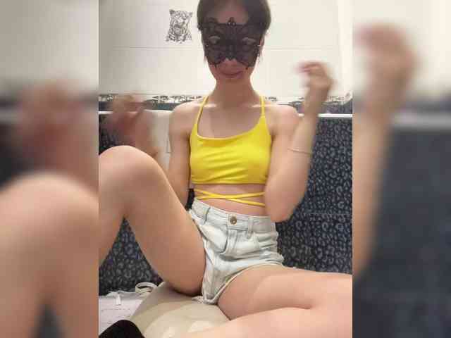 Модель: 18YoungPussy18