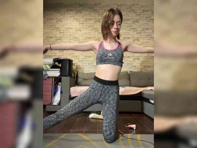 18YoungPussy18 Sex Cam Show