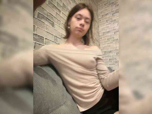 18YoungPussy18 Sex Cam Show