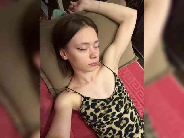 18YoungPussy18 webcam