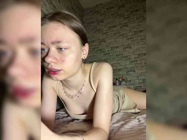 18YoungPussy18 webcam