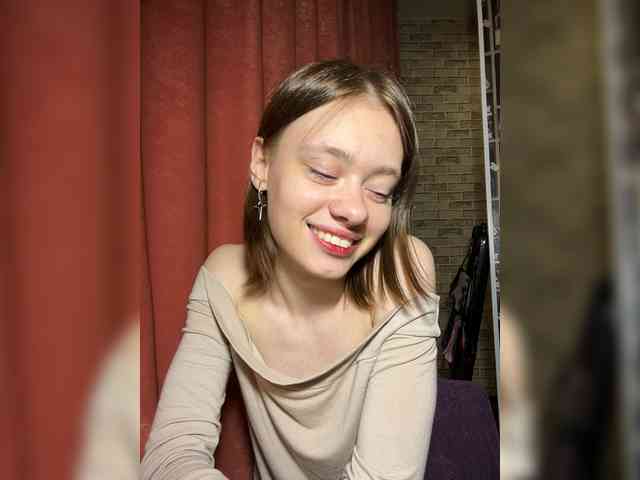 18YoungPussy18 webcam