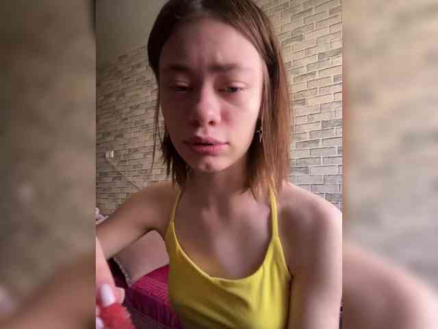 18YoungPussy18 webcam