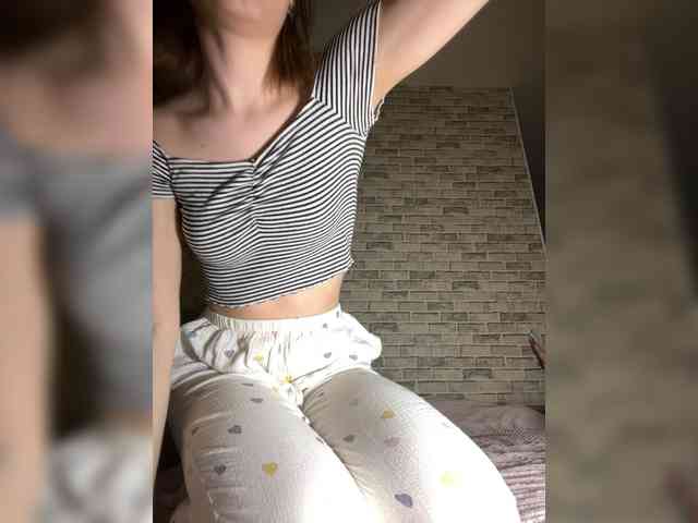 18YoungPussy18 webcam