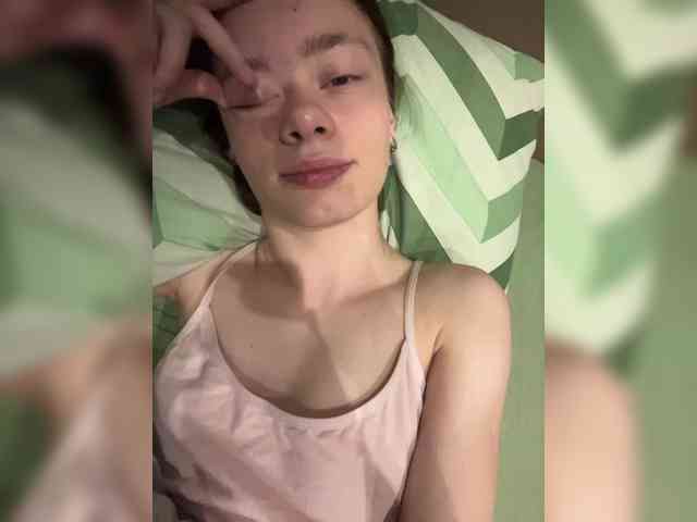 18YoungPussy18 webcam
