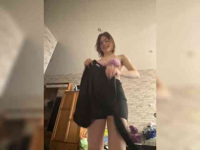 18YoungPussy18 Sex Cam Show