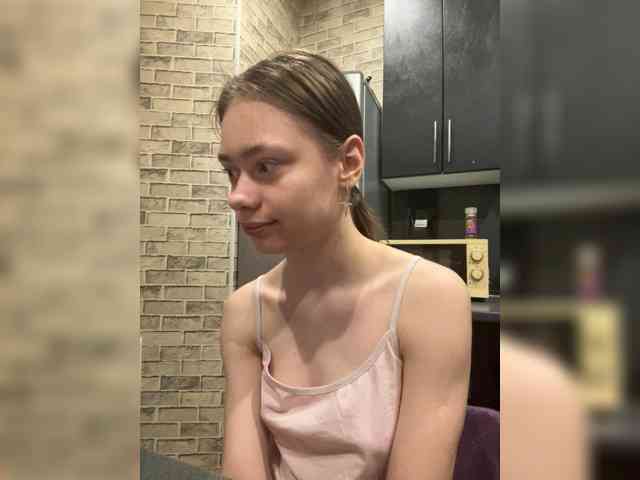 Модель: 18YoungPussy18