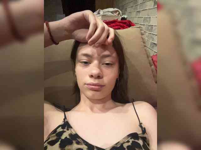 18YoungPussy18 webcam