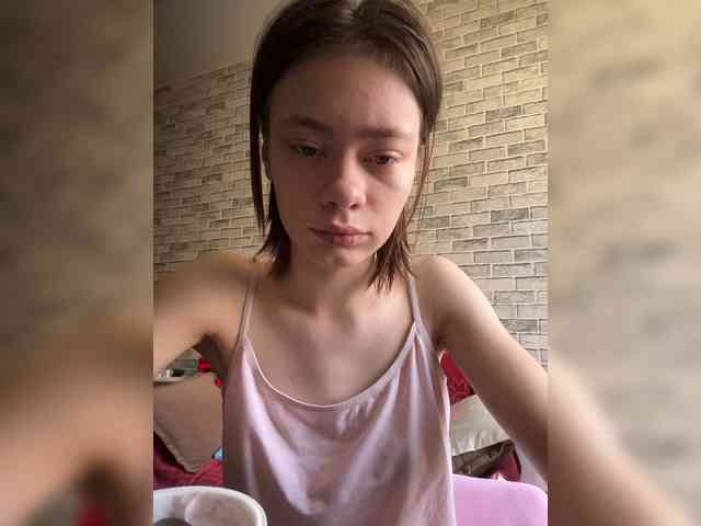 18YoungPussy18 webcam
