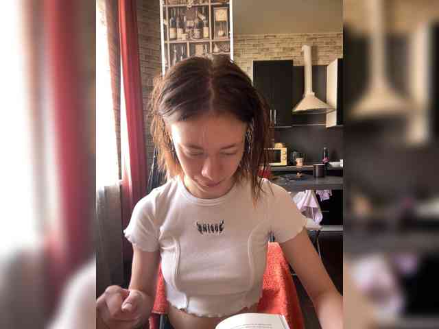 18YoungPussy18 webcam