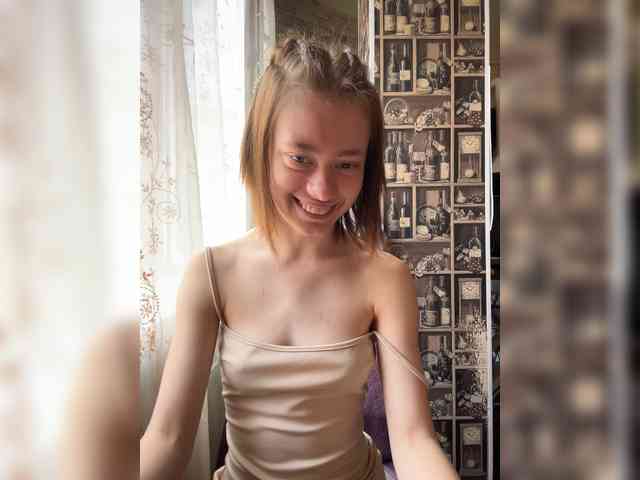 18YoungPussy18 webcam