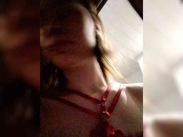 Модель: 18YoungPussy18