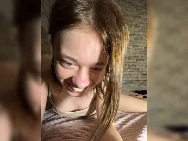 18YoungPussy18 webcam