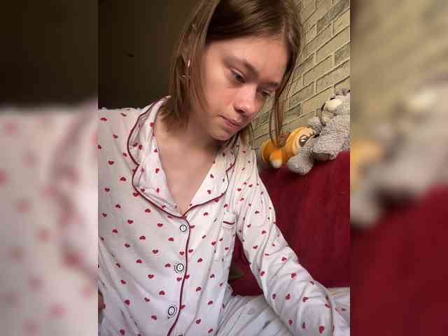 18YoungPussy18 webcam
