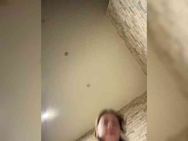 18YoungPussy18 webcam