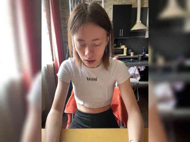18YoungPussy18 webcam