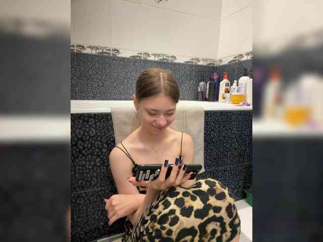 Модель: 18YoungPussy18