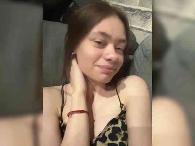 18YoungPussy18 Sex Cam Show
