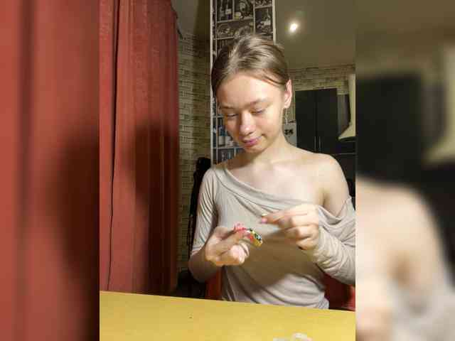 Модель: 18YoungPussy18