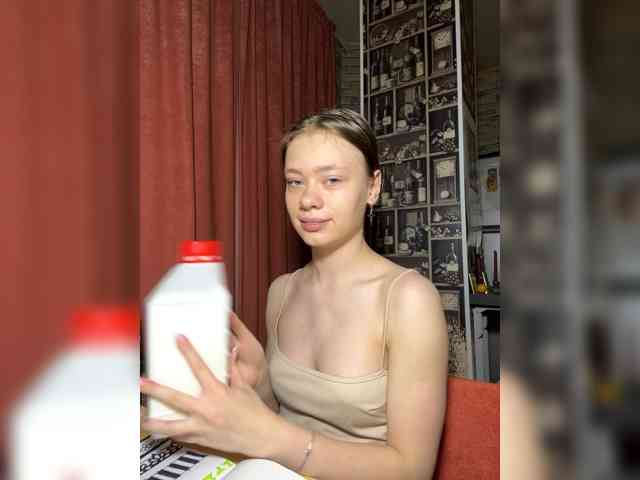 18YoungPussy18 webcam