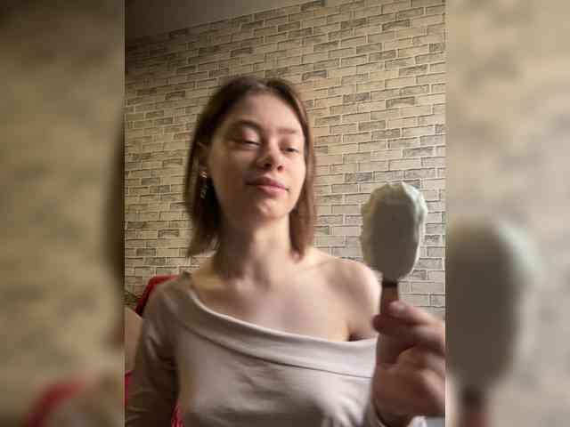 18YoungPussy18 Sex Cam Show