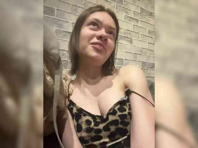 18YoungPussy18 Sex Cam Show