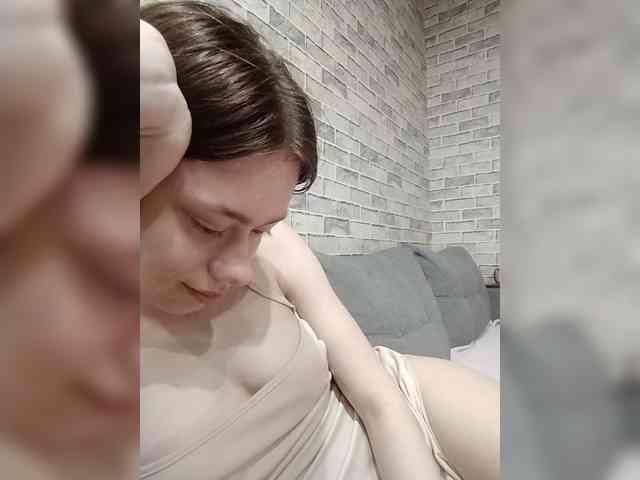 18YoungPussy18 webcam
