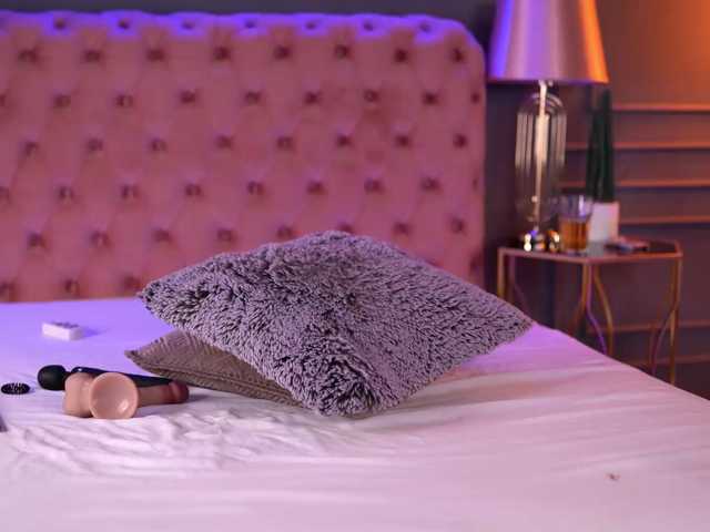 RubyMistique live cam on BongaCams