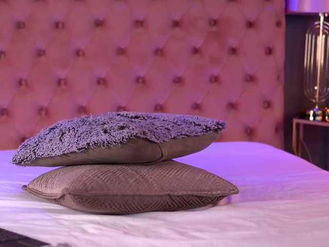 RubyMistique, live now on BongaCams