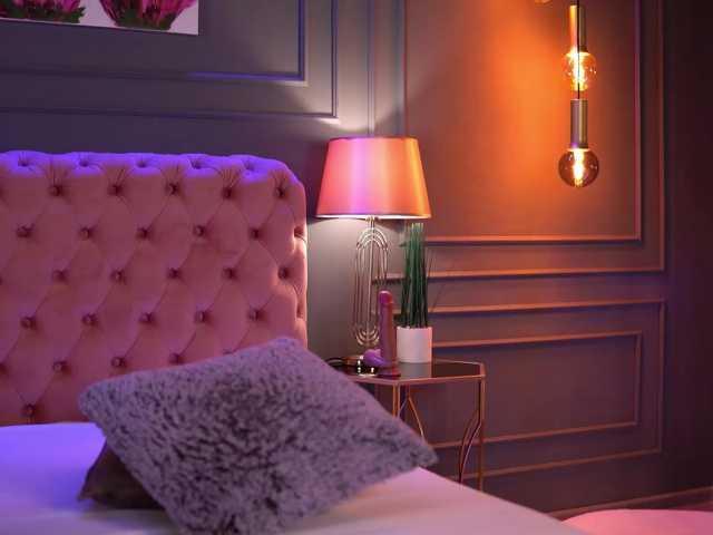 RubyMistique live cam on BongaCams