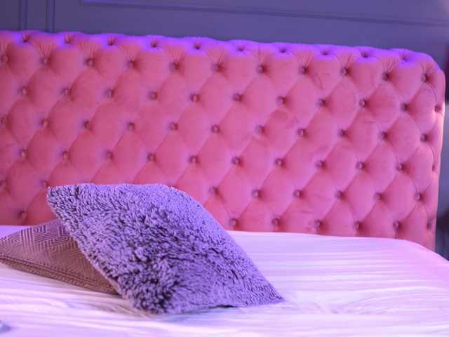RubyMistique live cam on BongaCams