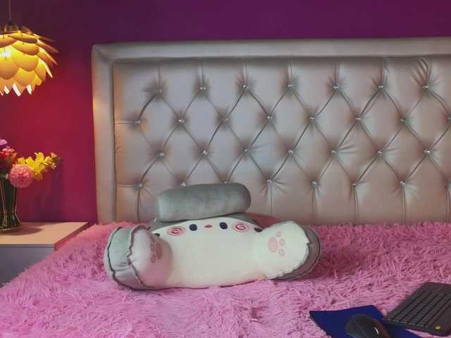 AlexaOlyx live cam on BongaCams