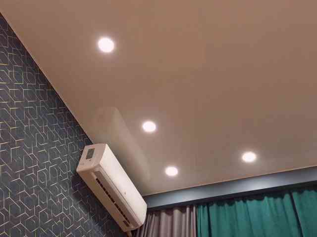 plumhaze plumhaze