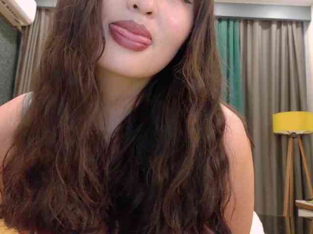 plumhaze Live Webcam on BongaCams