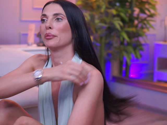 EllyLynne live cam