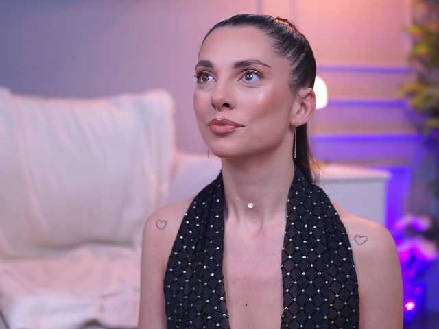 EllyLynne Live Cam on BongaCams