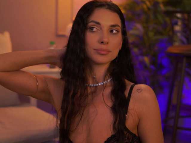 EllyLynne live cam on BongaCams
