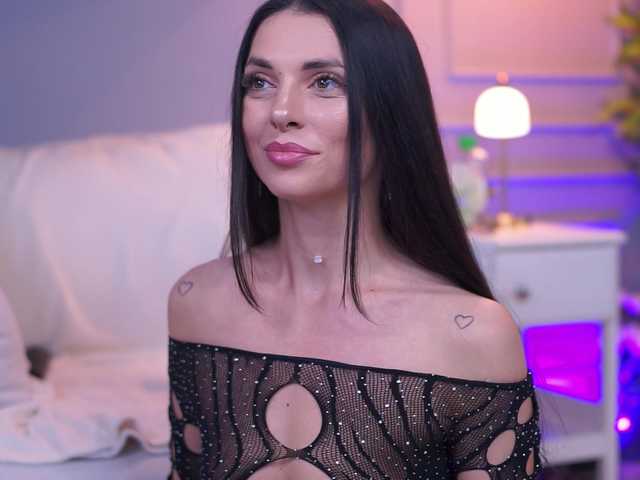 EllyLynne live cam on BongaCams