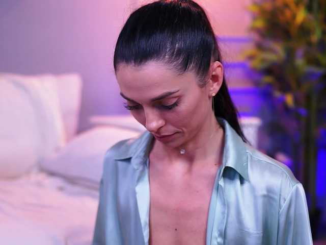 EllyLynne live cam on BongaCams