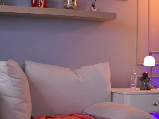 EllyLynne live cam on BongaCams