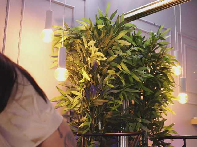 EllyLynne live cam on BongaCams
