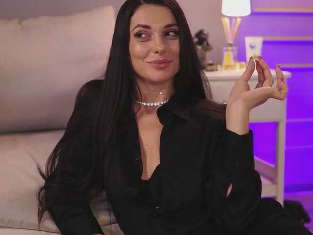 EllyLynne live cam on BongaCams