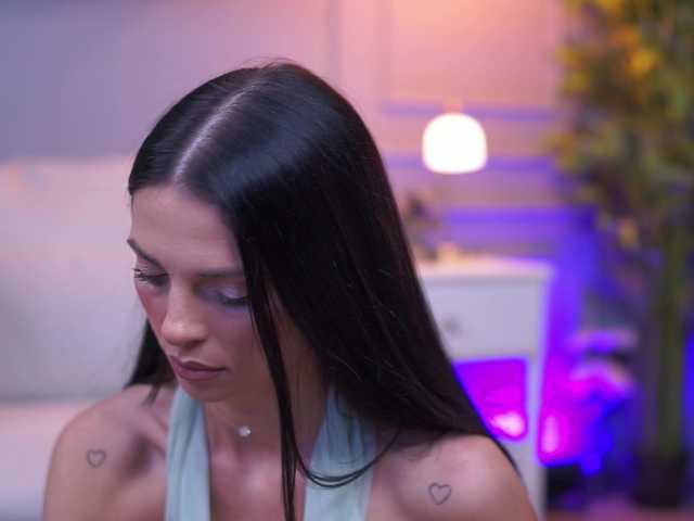 EllyLynne live cam on BongaCams