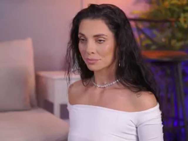EllyLynne live cam on BongaCams