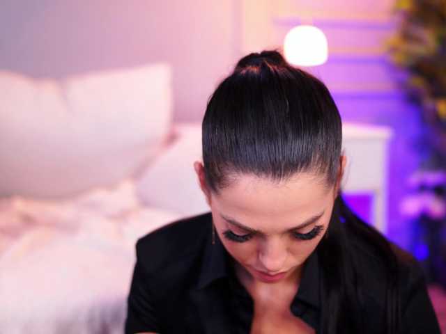 EllyLynne live cam on BongaCams