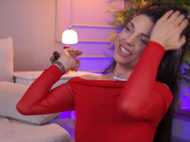 EllyLynne live cam on BongaCams