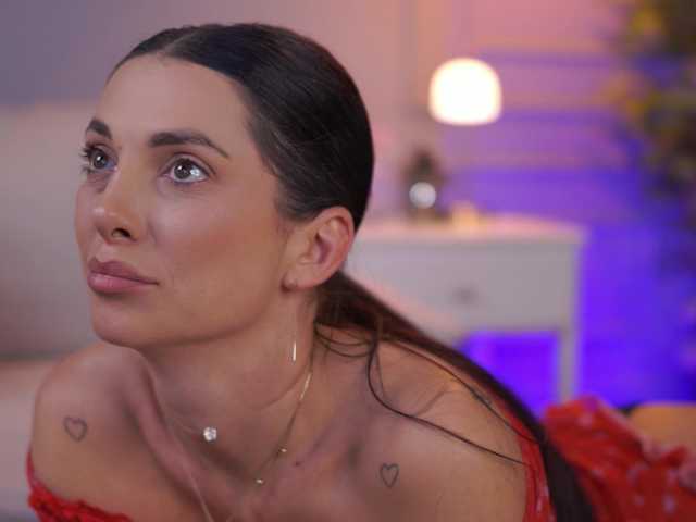EllyLynne live cam on BongaCams