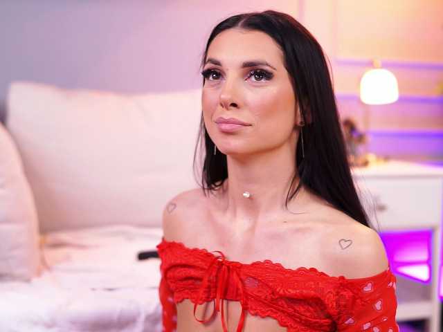 EllyLynne live cam on BongaCams