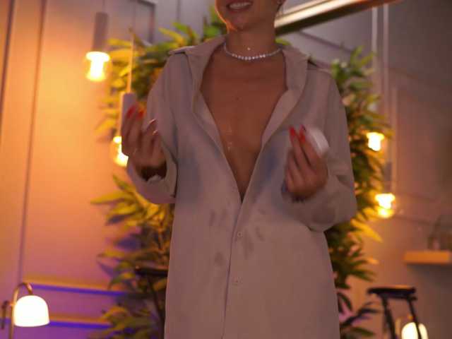 EllyLynne live cam preview