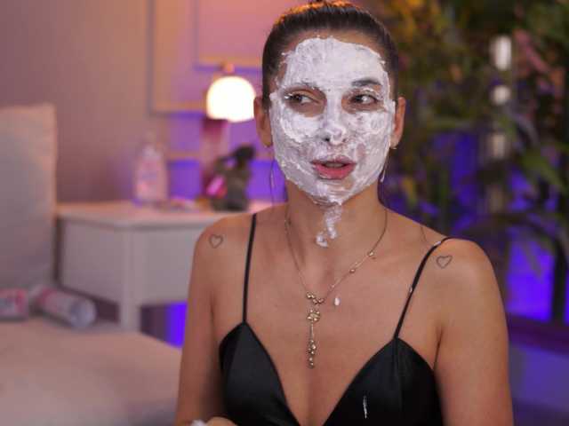 EllyLynne live cam on BongaCams